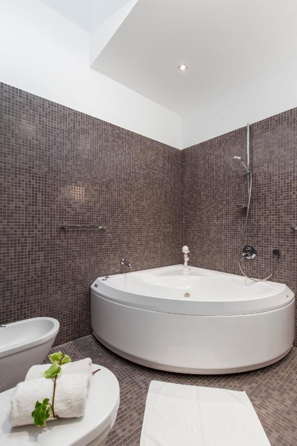 Apartments Rijeka In Экстерьер фото